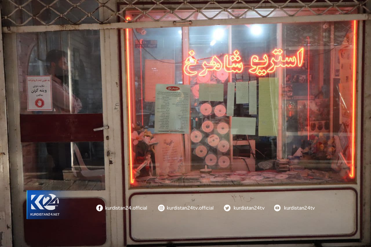 ستۆدیۆی عەزیز شاھرۆخ لە مەھاباد - فۆتۆ: رێبوار مەحموود پور